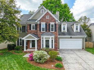 8501 Tonawanda Drive, Charlotte, NC 28277