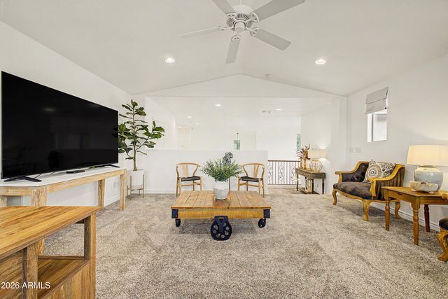 3853 E COMSTOCK Drive, Gilbert, AZ 85296