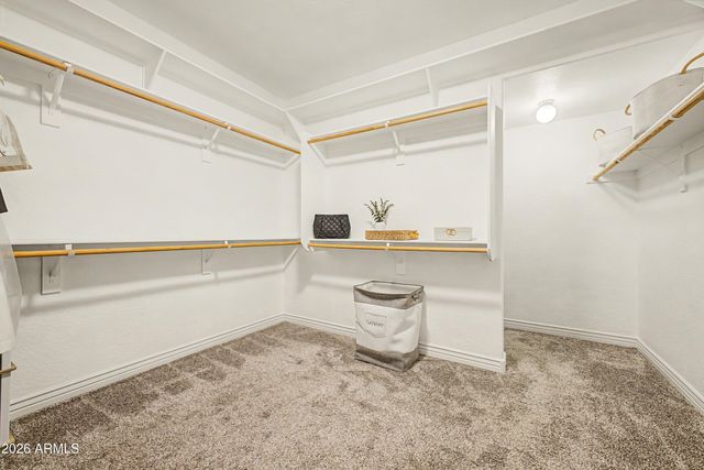 3853 E COMSTOCK Drive, Gilbert, AZ 85296