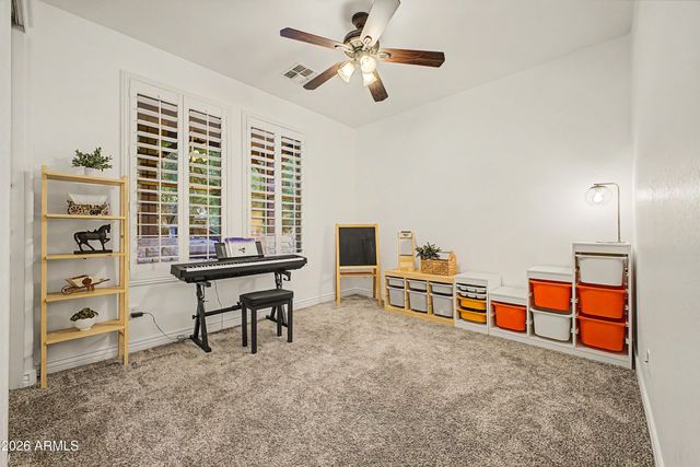 3853 E COMSTOCK Drive, Gilbert, AZ 85296