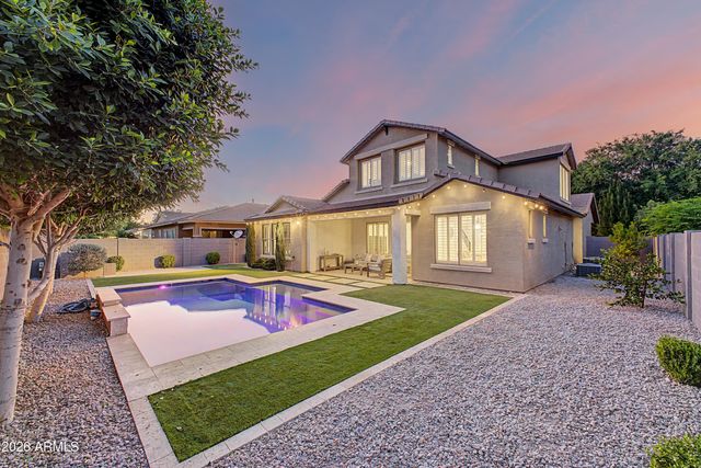 3853 E COMSTOCK Drive, Gilbert, AZ 85296