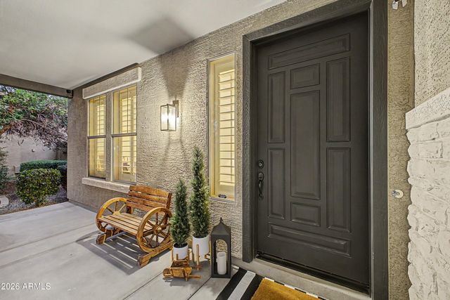 3853 E COMSTOCK Drive, Gilbert, AZ 85296