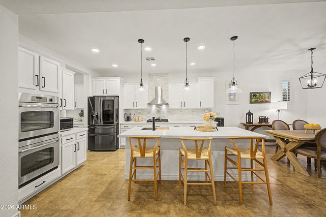 3853 E COMSTOCK Drive, Gilbert, AZ 85296