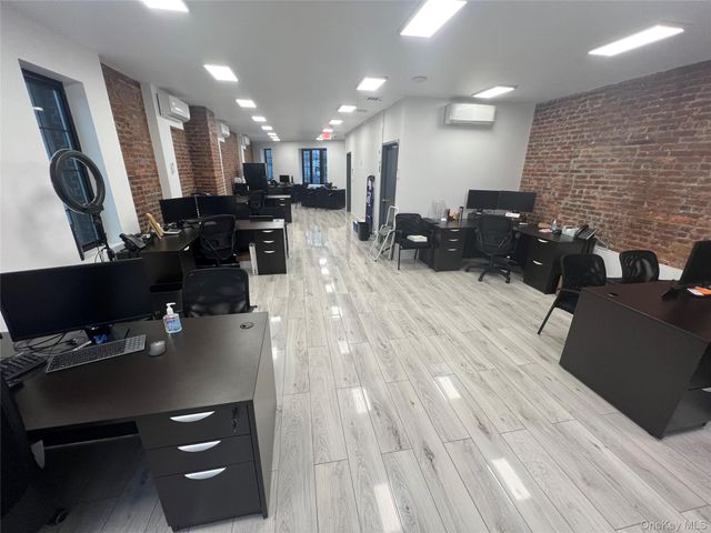 135-31 Kew Gardens Road, Kew Garden Hills, NY 11418