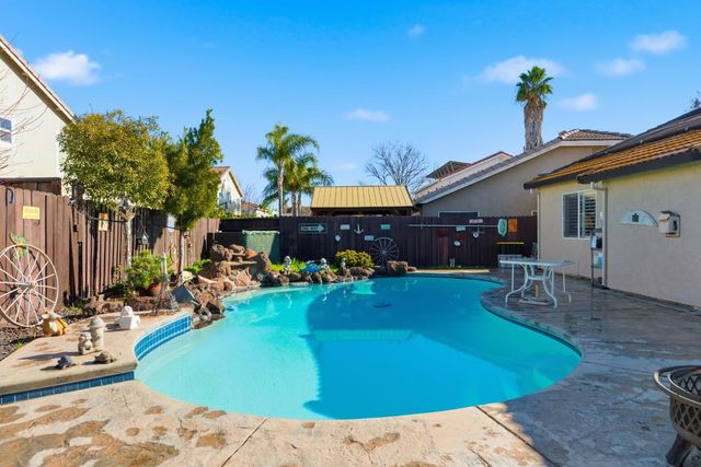 2421 Martin Anthony Ct, Tracy, CA 95377