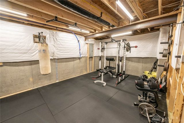 1112 Red Maple Drive, Troy, OH 45373