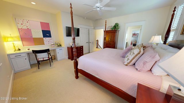 10602 Kings Crown Dr, Prospect, KY 40059