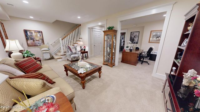 10602 Kings Crown Dr, Prospect, KY 40059