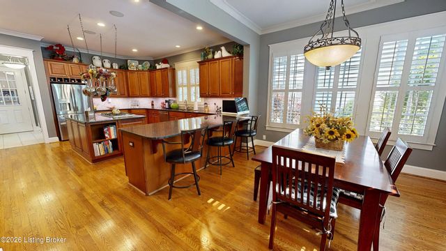 10602 Kings Crown Dr, Prospect, KY 40059