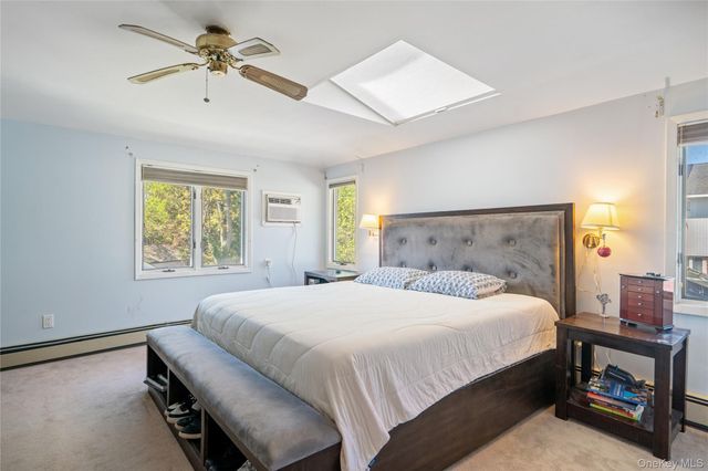 14 Greenway Circle N, Syosset, NY 11791