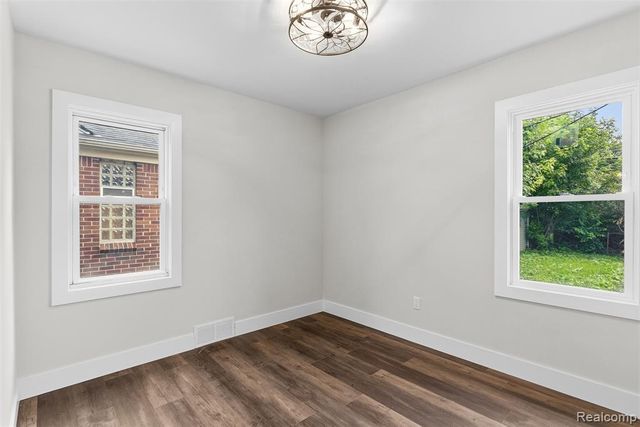 10681 Stratman Street, Detroit, MI 48224