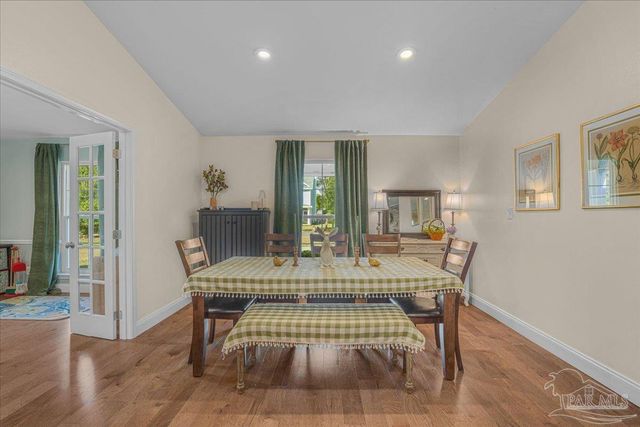 2625 Semoran Dr, Pensacola, FL 32503