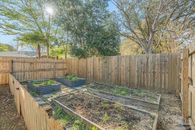 2625 Semoran Dr, Pensacola, FL 32503