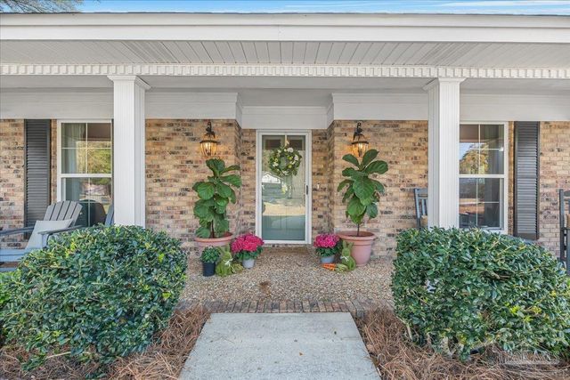 2625 Semoran Dr, Pensacola, FL 32503