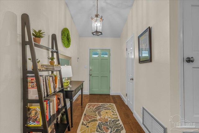 2625 Semoran Dr, Pensacola, FL 32503