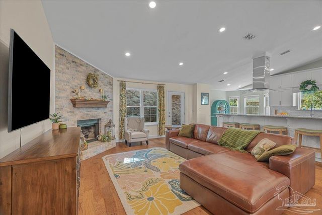 2625 Semoran Dr, Pensacola, FL 32503