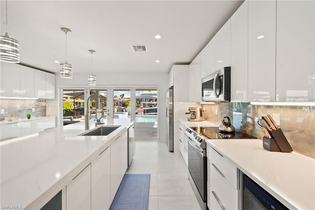 139 San Salvador ST, Naples, FL 34113