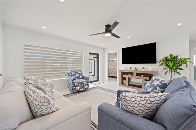 139 San Salvador ST, Naples, FL 34113