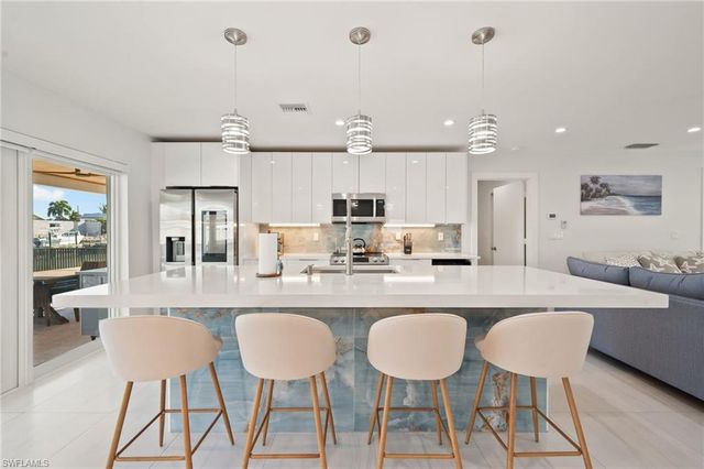 139 San Salvador ST, Naples, FL 34113