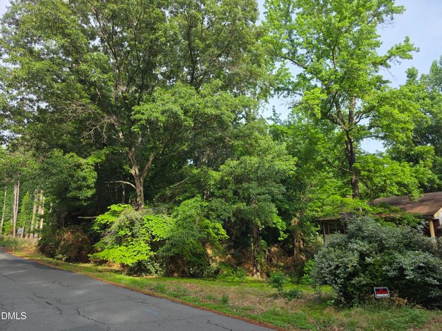 200 Eastwood Road, Chapel Hill, NC 27514