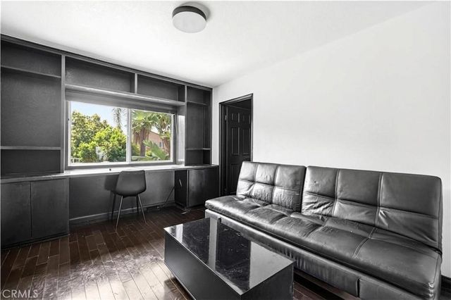 18326 Elkwood, Reseda, CA 91335