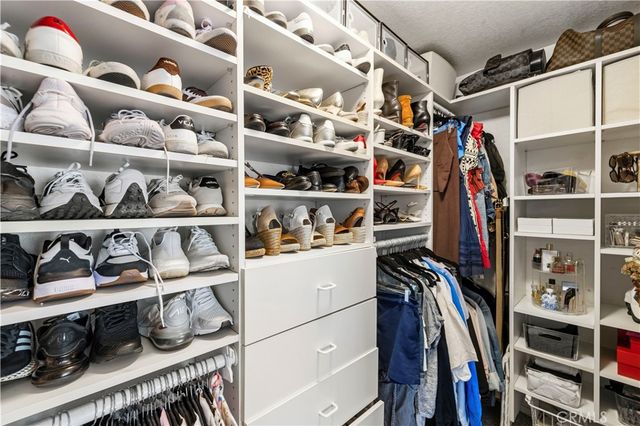 18326 Elkwood, Reseda, CA 91335