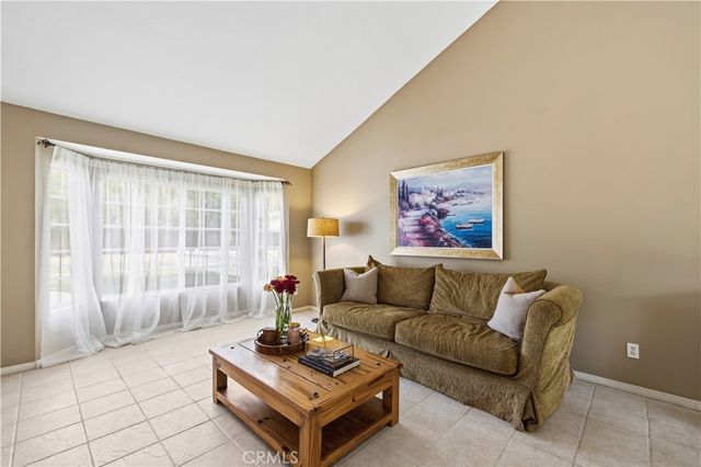 18326 Elkwood, Reseda, CA 91335