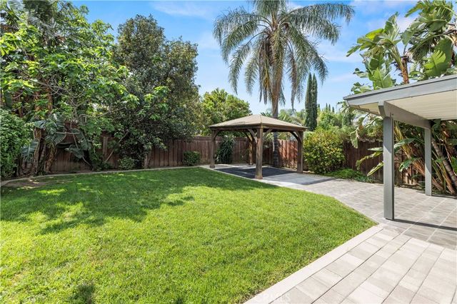 18326 Elkwood, Reseda, CA 91335