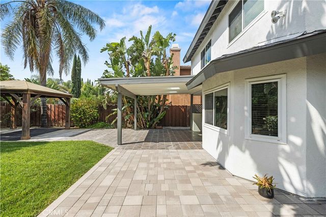 18326 Elkwood, Reseda, CA 91335