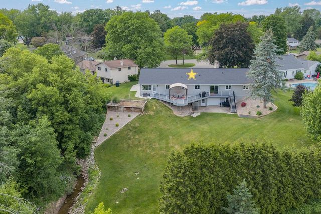 2687 VISSERS COURT, Green Bay, WI 54313