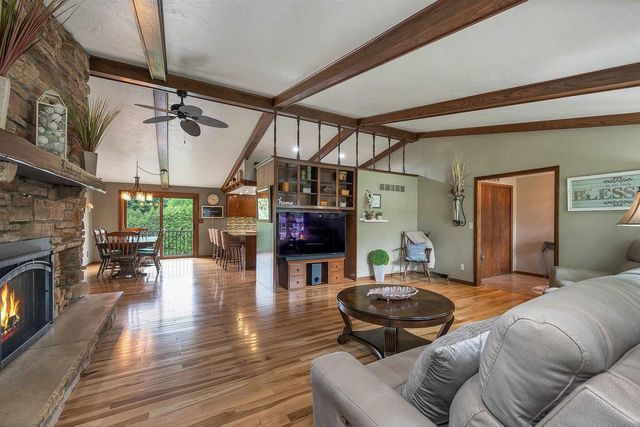 2687 VISSERS COURT, Green Bay, WI 54313