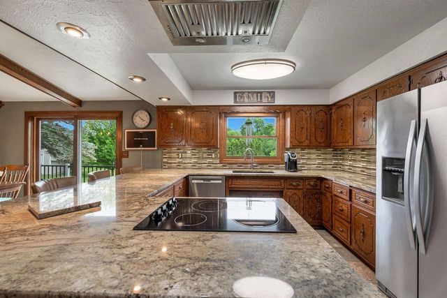 2687 VISSERS COURT, Green Bay, WI 54313