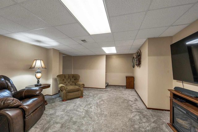 2687 VISSERS COURT, Green Bay, WI 54313