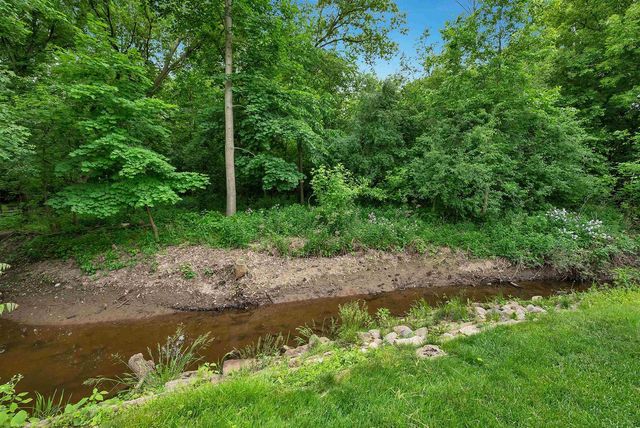 2687 VISSERS COURT, Green Bay, WI 54313