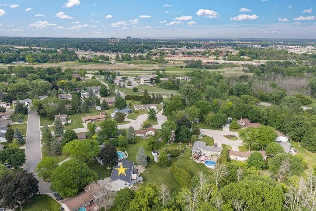 2687 VISSERS COURT, Green Bay, WI 54313