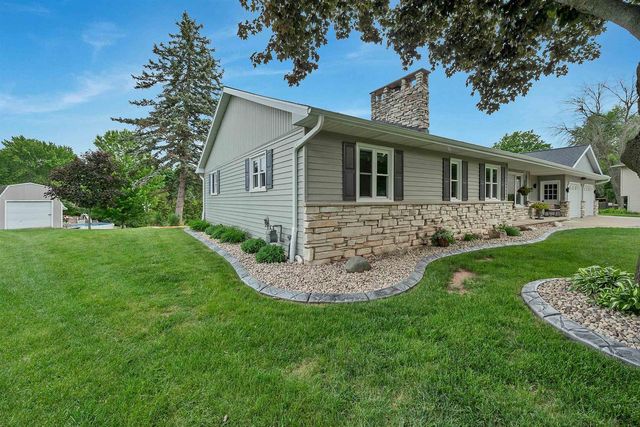 2687 VISSERS COURT, Green Bay, WI 54313