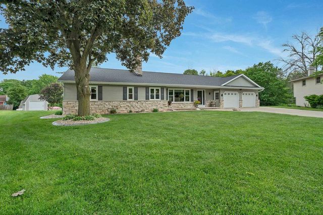 2687 VISSERS COURT, Green Bay, WI 54313