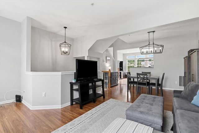 1648 Oakridge Lane, Hellertown Boro, PA 18055