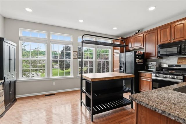 1648 Oakridge Lane, Hellertown Boro, PA 18055