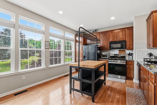 1648 Oakridge Lane, Hellertown Boro, PA 18055