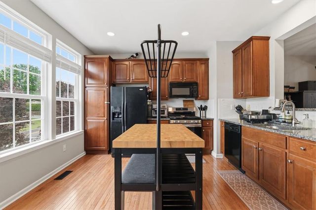 1648 Oakridge Lane, Hellertown Boro, PA 18055