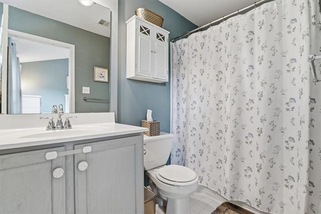1648 Oakridge Lane, Hellertown Boro, PA 18055