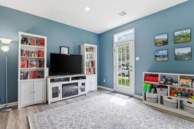 1648 Oakridge Lane, Hellertown Boro, PA 18055