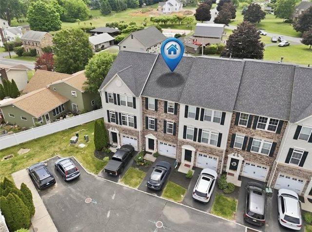 1648 Oakridge Lane, Hellertown Boro, PA 18055