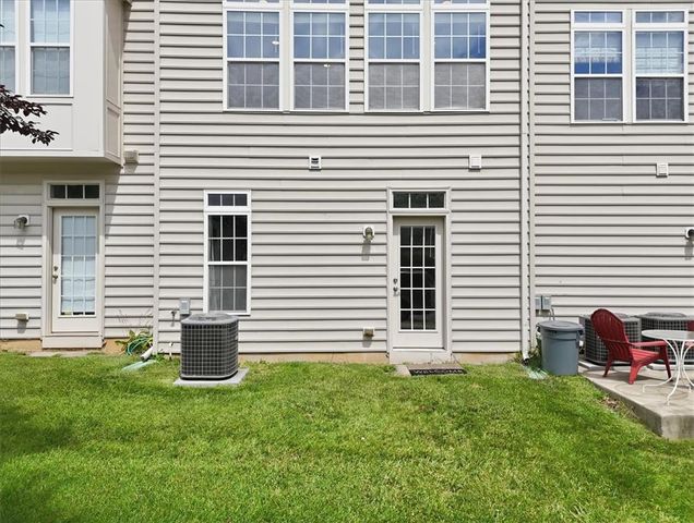 1648 Oakridge Lane, Hellertown Boro, PA 18055