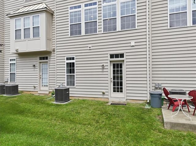1648 Oakridge Lane, Hellertown Boro, PA 18055