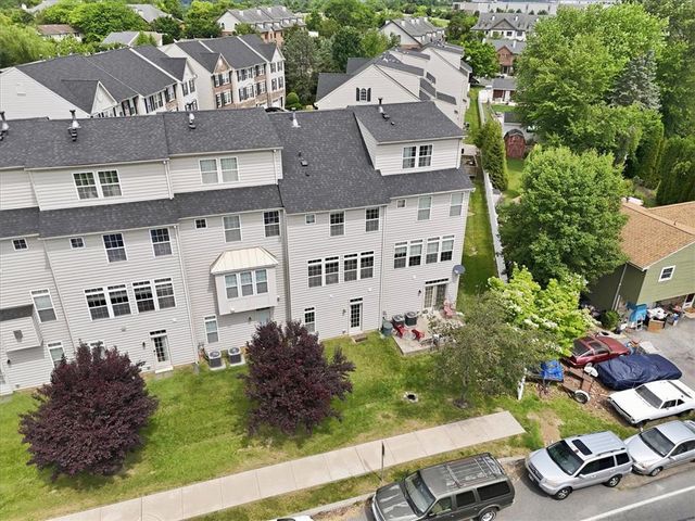 1648 Oakridge Lane, Hellertown Boro, PA 18055