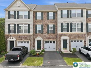 1648 Oakridge Lane, Hellertown Boro, PA 18055