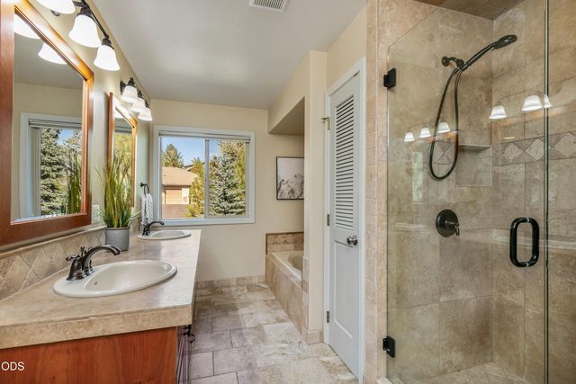 2747 NW Whitworth Way, Bend, OR 97703