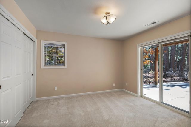 2747 NW Whitworth Way, Bend, OR 97703